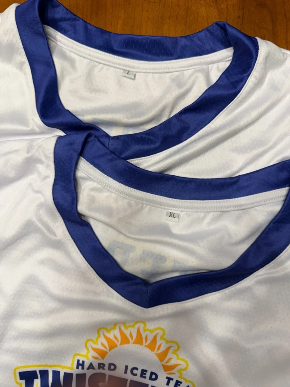 RARE Twisted Tea White Jersey with Blue & Yellow  size large and xl women’s - Picture 2 of 4